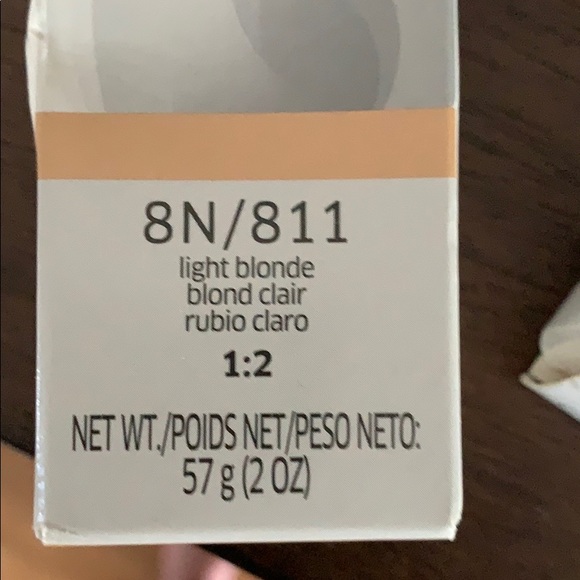 Permanent hair colour and peroxide - Picture 2 of 2